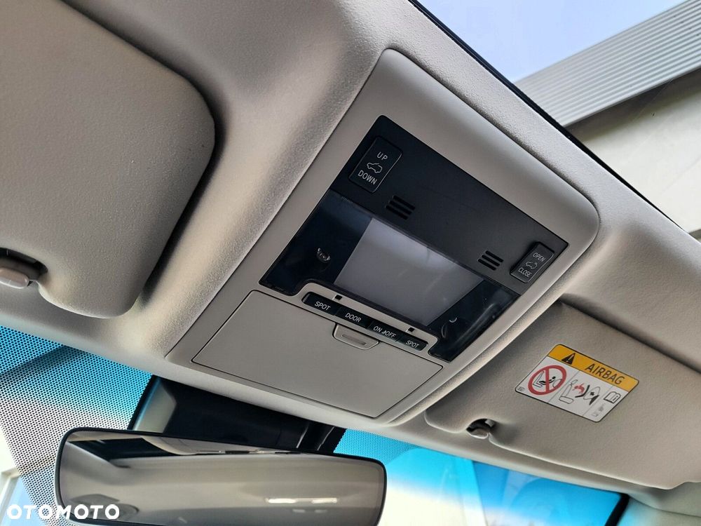 Toyota Land Cruiser - 29