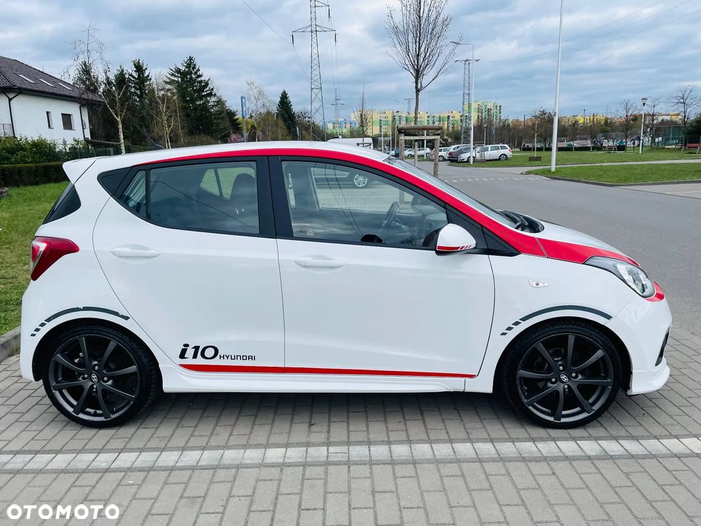 Hyundai i10 1.2 Fifa World Cup Edition - 2