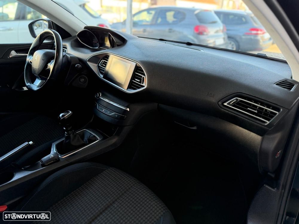 Peugeot 308 1.5 BlueHDi Style - 18