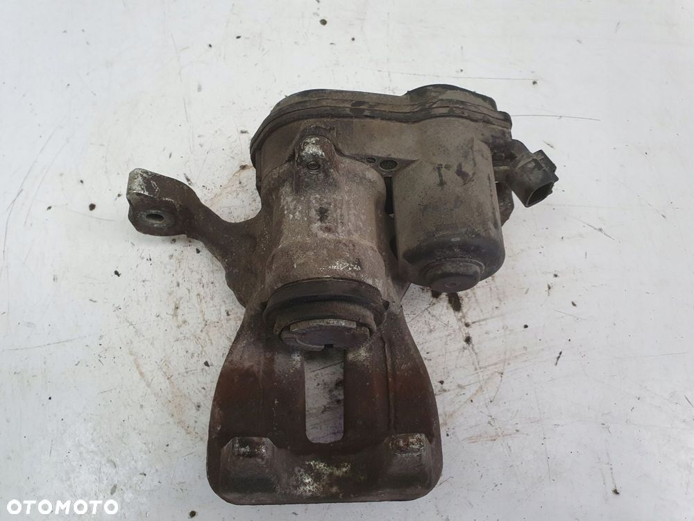 Toyota Corolla XII E21 TYLNY ZACISK HAMULCOWY lewy tył KIEROWCY A006B119B - 7