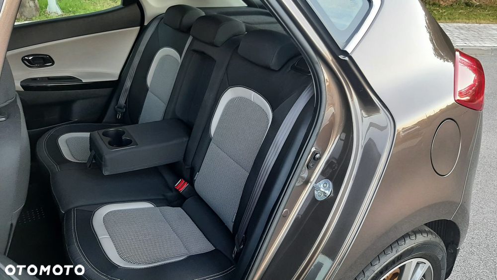 Kia Ceed 1.6 GDI Dream Team Edition - 33