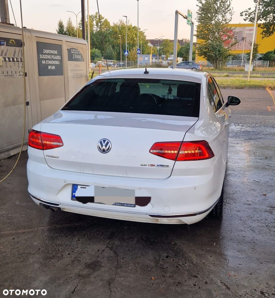 Volkswagen Passat 2.0 TDI SCR (BlueMotion Technology) DSG Comfortline - 4