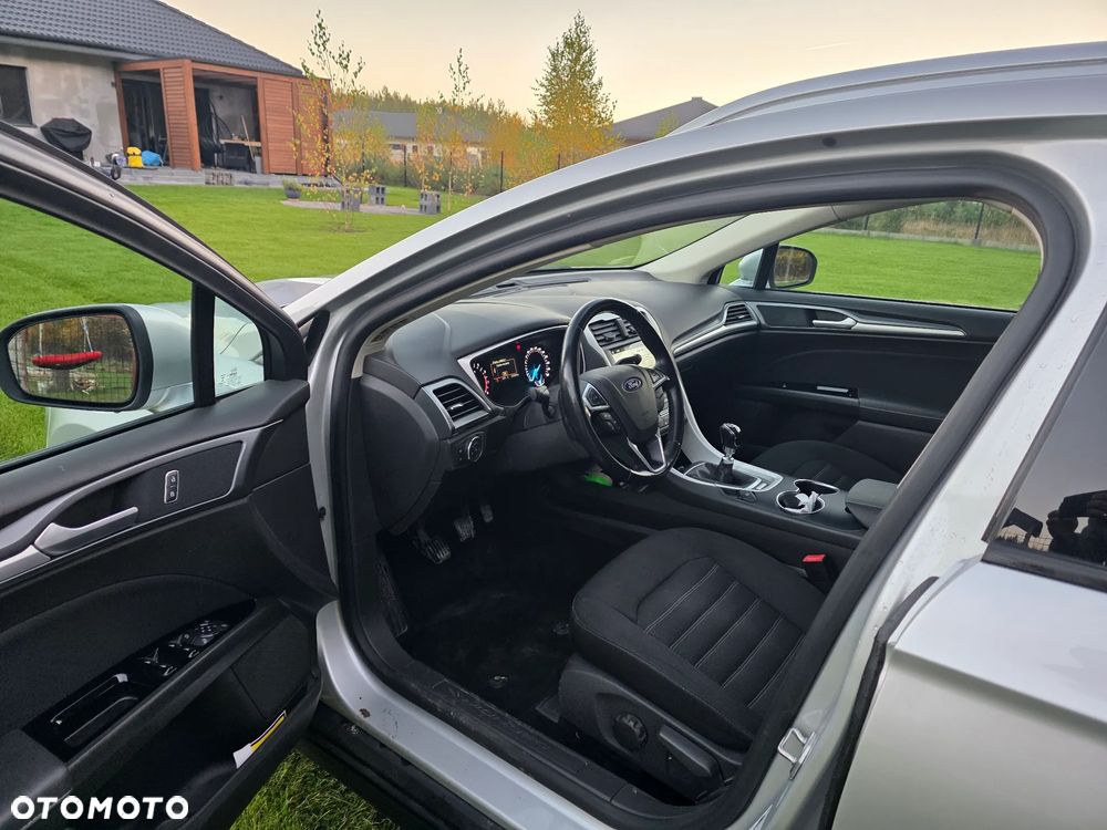 Ford Mondeo - 12