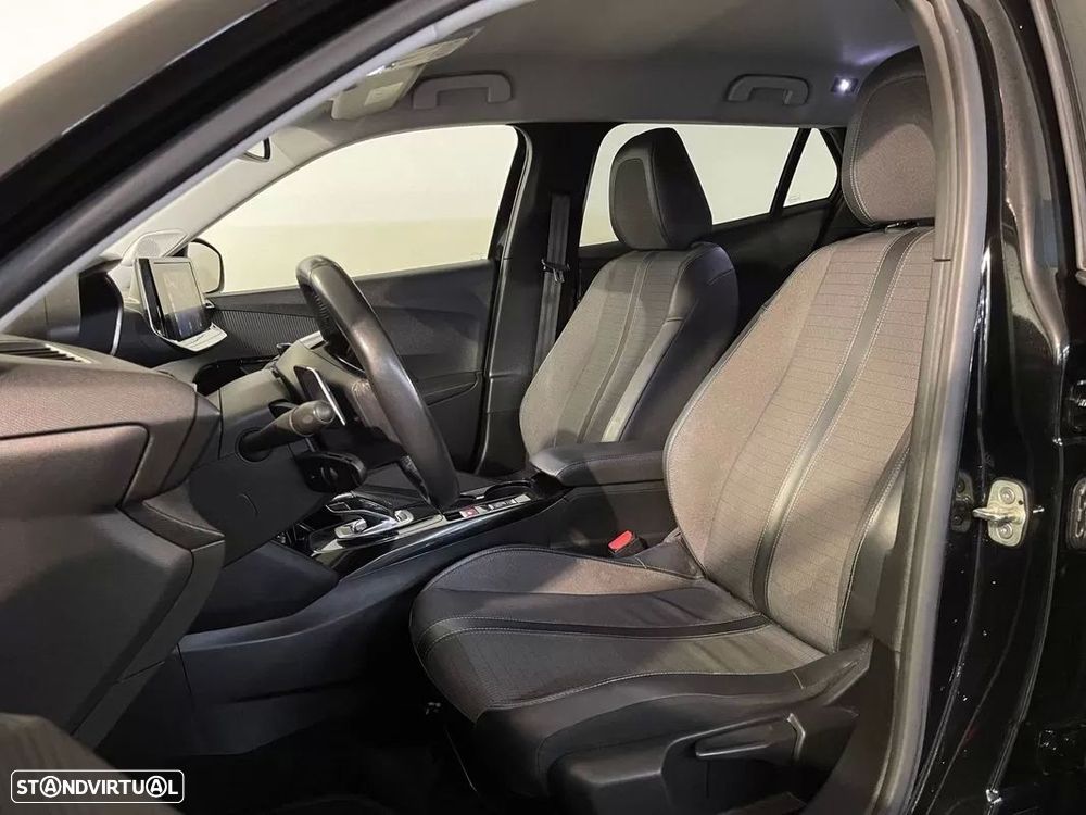 Peugeot 2008 1.5 BlueHDi Allure EAT8 - 12
