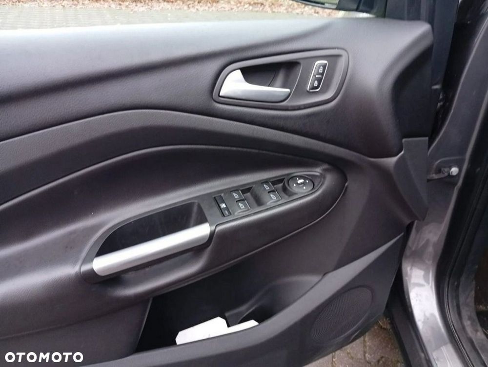 Ford Kuga - 19