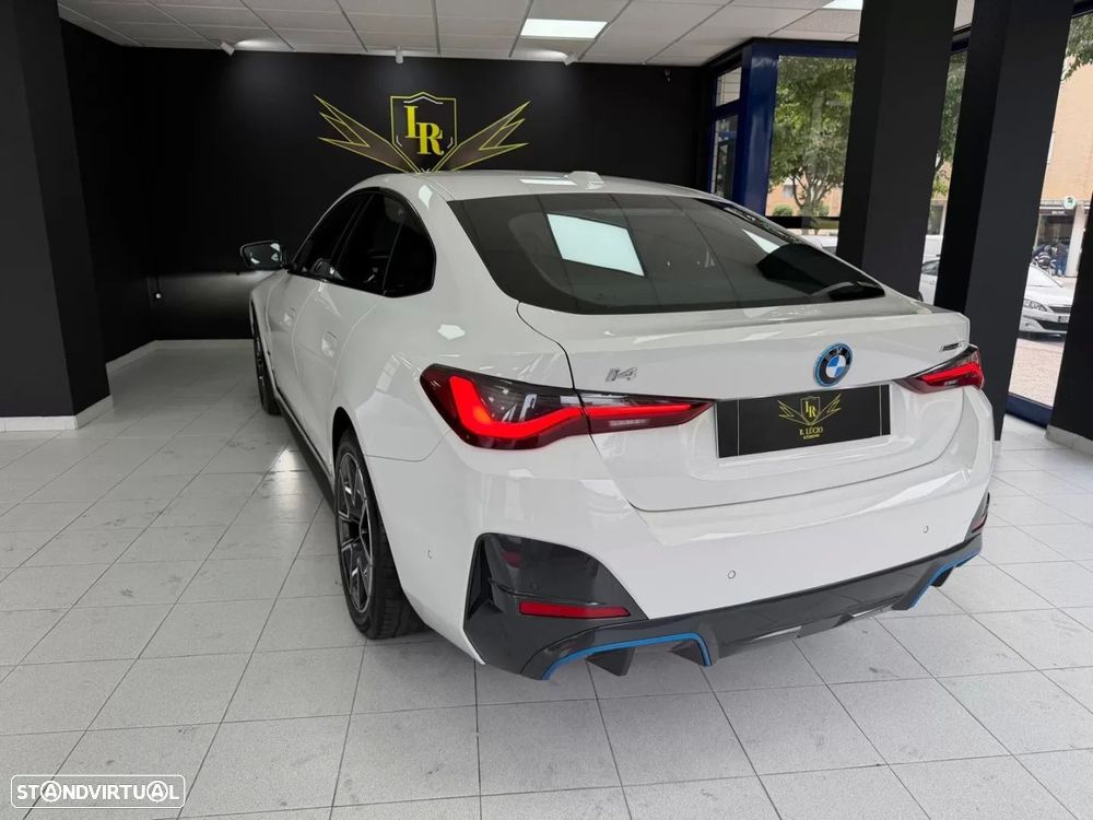BMW i4 eDrive35 Pack Desportivo M - 35