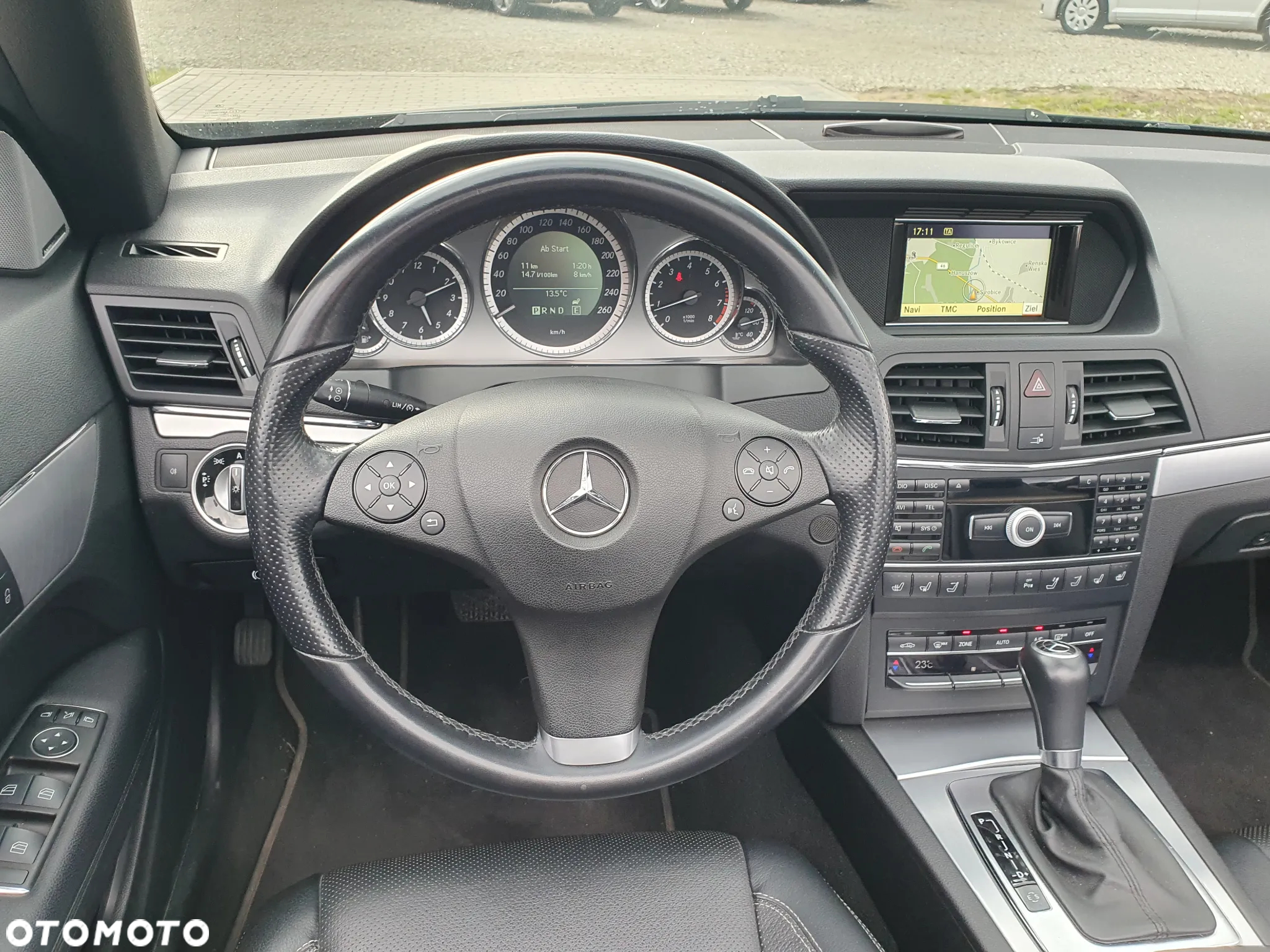 Mercedes-Benz Klasa E 200 Cabrio BlueEFFICIENCY 7G-TRONIC Avantgarde - 24