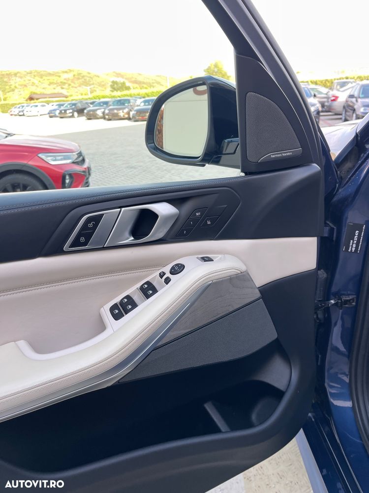 BMW X5 M M50d - 27