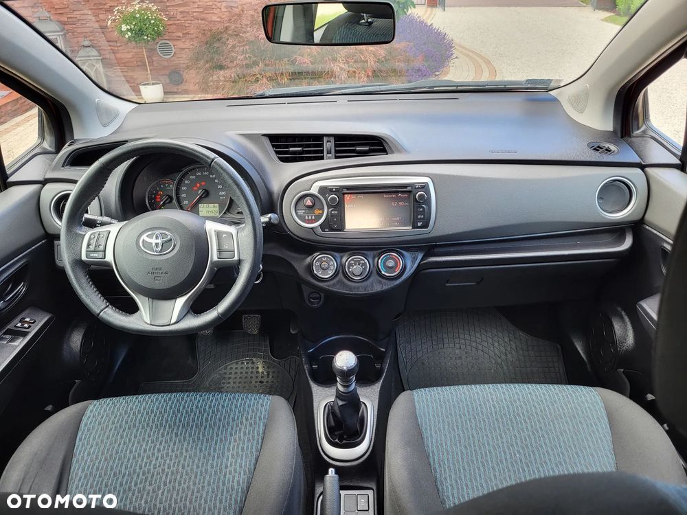 Toyota Yaris 1.33 Premium - 18