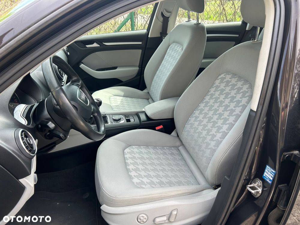 Audi A3 Sportback 1.6 TDI Attraction - 27