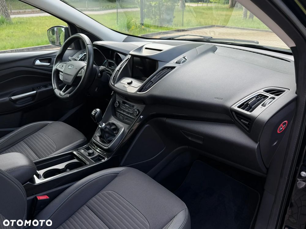 Ford Kuga 2.0 TDCi FWD Titanium - 26