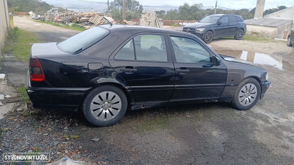 Mercedes-Benz C 200 CDI Classic - 4