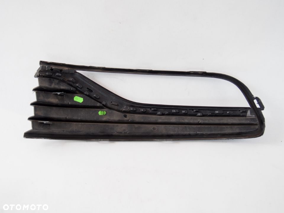 Volkswagen Polo Atrapa kratka prawa zderzak 14r FL Lift lakierowana - 2