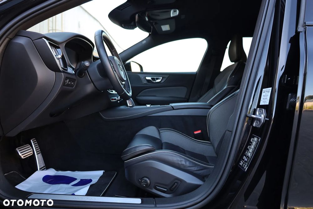 Volvo V60 T6 AWD Recharge Geartronic RDesign - 20