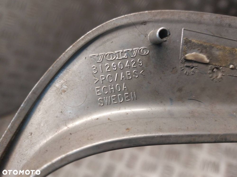 KRATKA ZDERZAKA PRZÓD ŚRODKOWA VOLVO XC60 I 31290429 30763423 - 6
