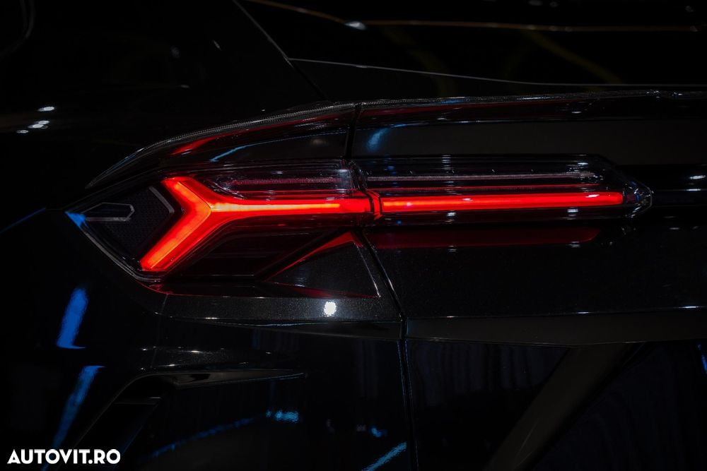 Lamborghini URUS - 22