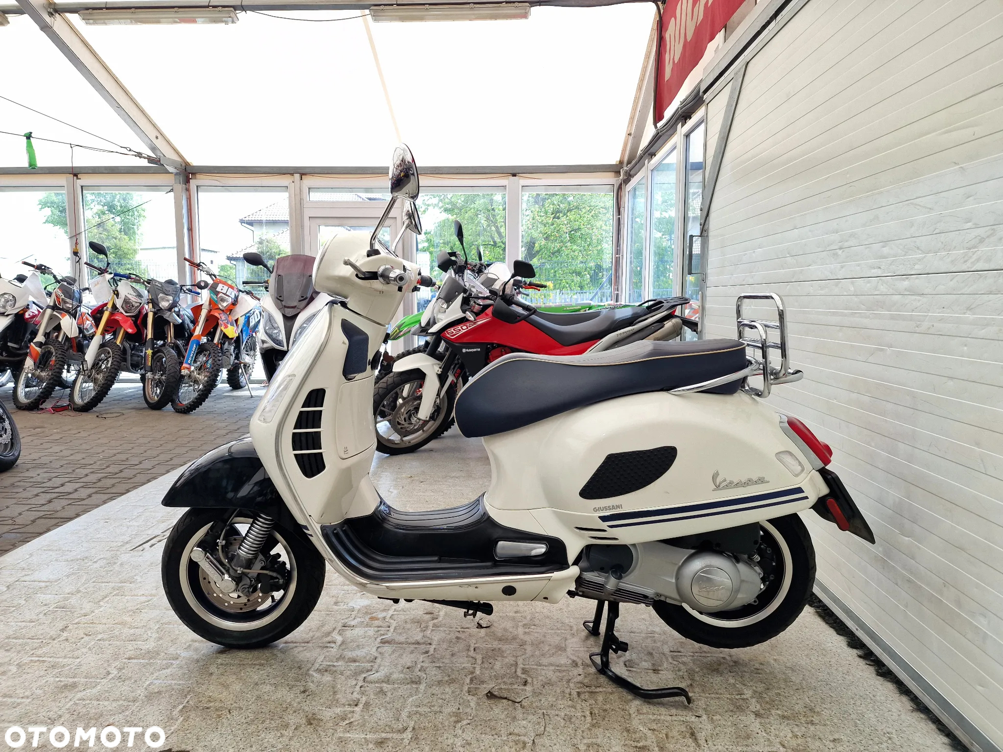 Piaggio Vespa - 17