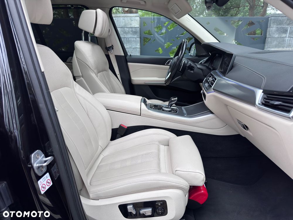 BMW X5 xDrive40i - 8