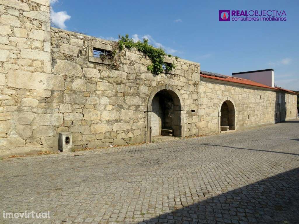 Invista no Seu Sonho: Enorme terreno com charme rústico - Grande imagem: 2/9