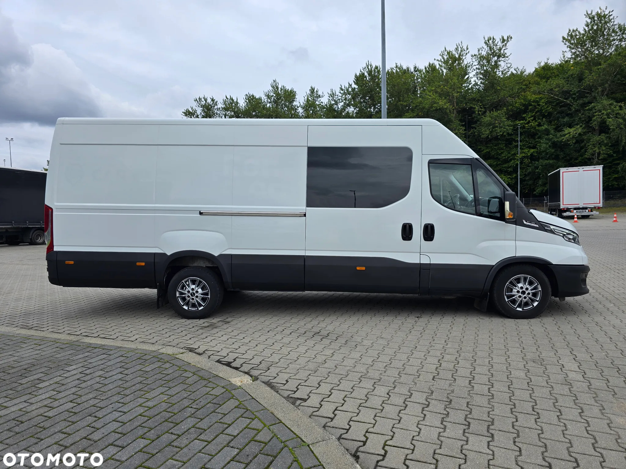 Iveco DAILY 35S18 BRYGADÓWKA - 4