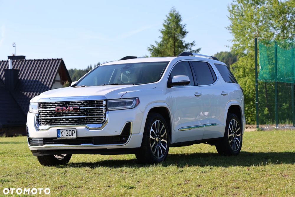 GMC Acadia - 1