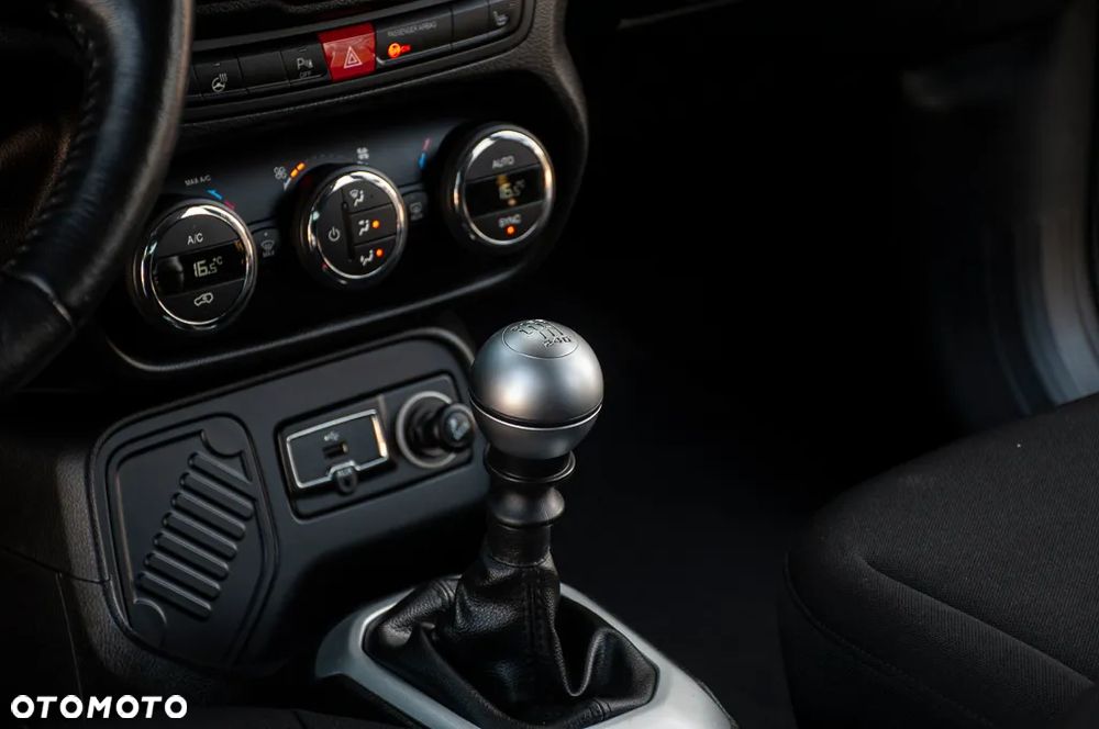 Jeep Renegade 1.4 MultiAir Longitude - 22