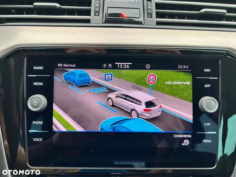 Volkswagen Passat 2.0 TSI Elegance DSG - 26