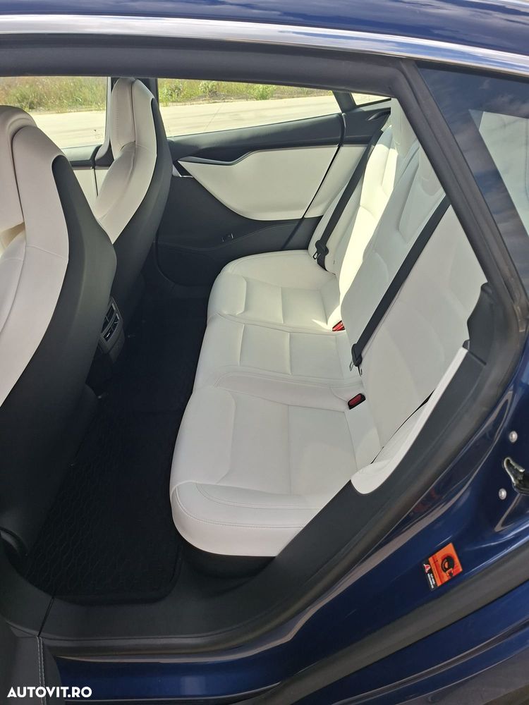 Tesla Model S ver-awd - 14