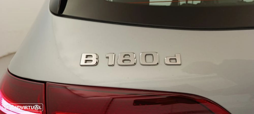 Mercedes-Benz B 180 d - 32