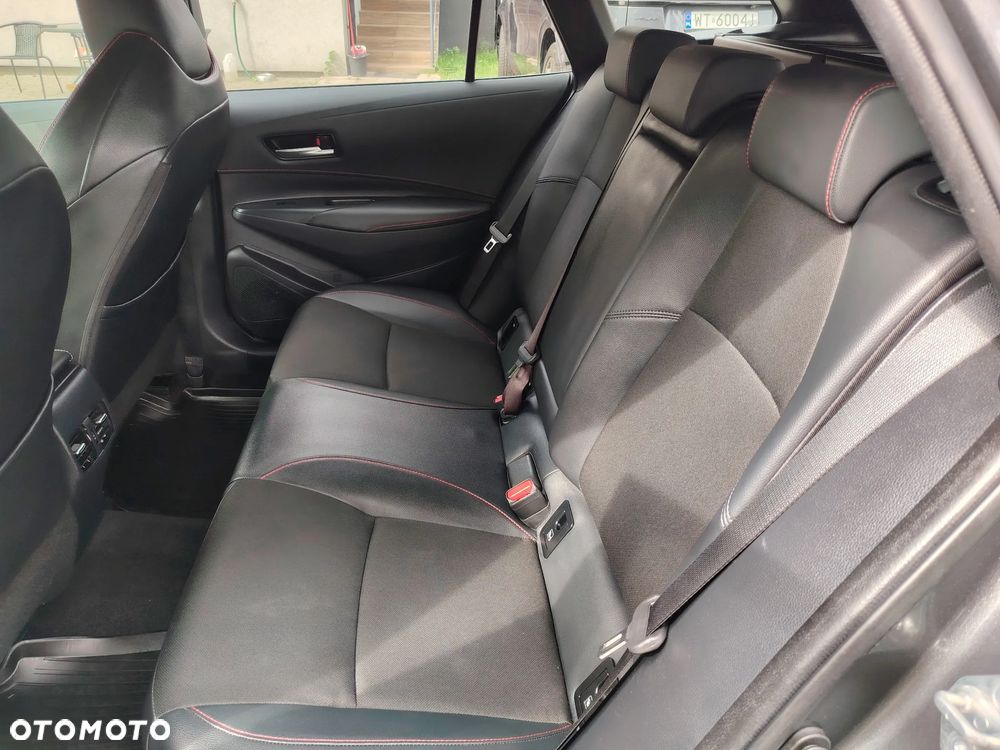 Toyota Corolla 2.0 Hybrid GR Sport Dynamic - 26