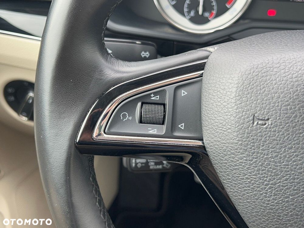 Skoda Superb 2.0 TSI L&K DSG - 25