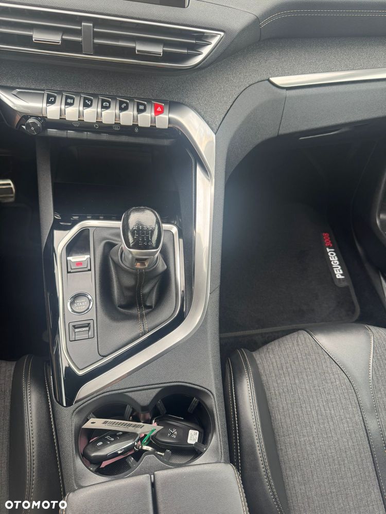 Peugeot 3008 1.5 BlueHDi GT S&S - 28