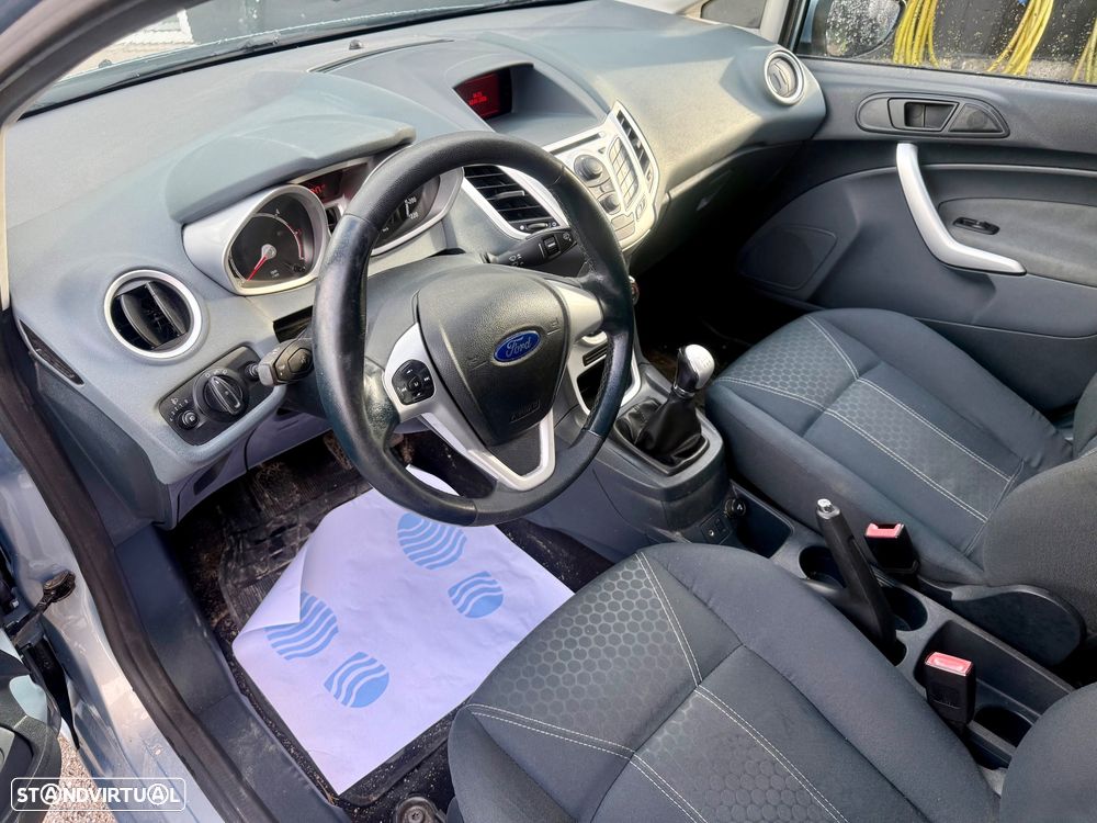Ford Fiesta 1.6 TDCI Titanium - 6