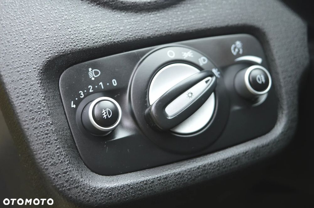 Ford Fiesta 1.0 EcoBoost Titanium - 32