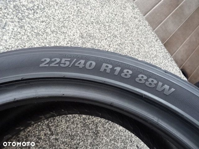 225/40/R18 88W Kumho Solus Majesty - 8