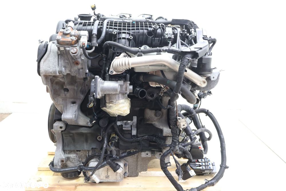 VOLVO XC70 SILNIK D4204T5 31416099, 6906513 - 2
