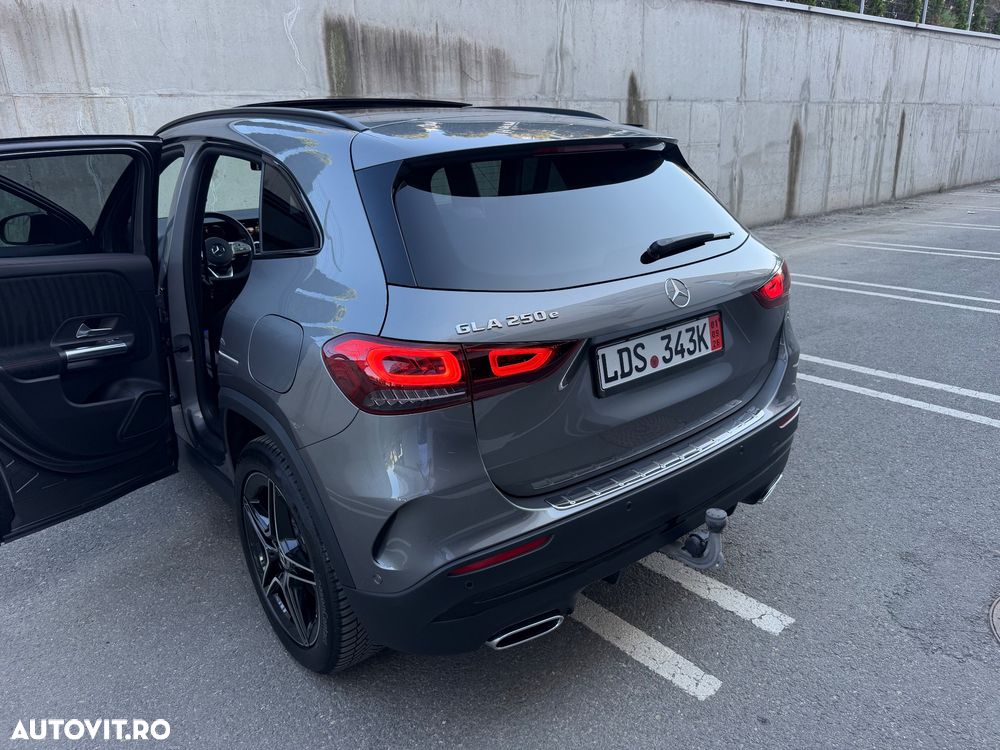 Mercedes-Benz GLA - 39