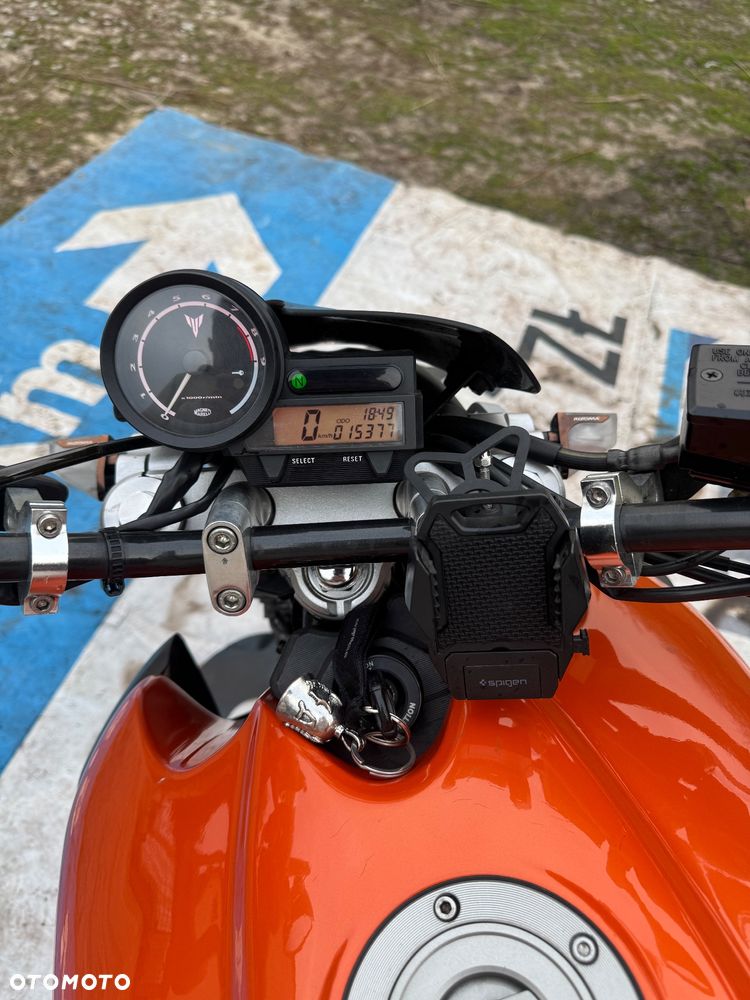 Yamaha MT - 8