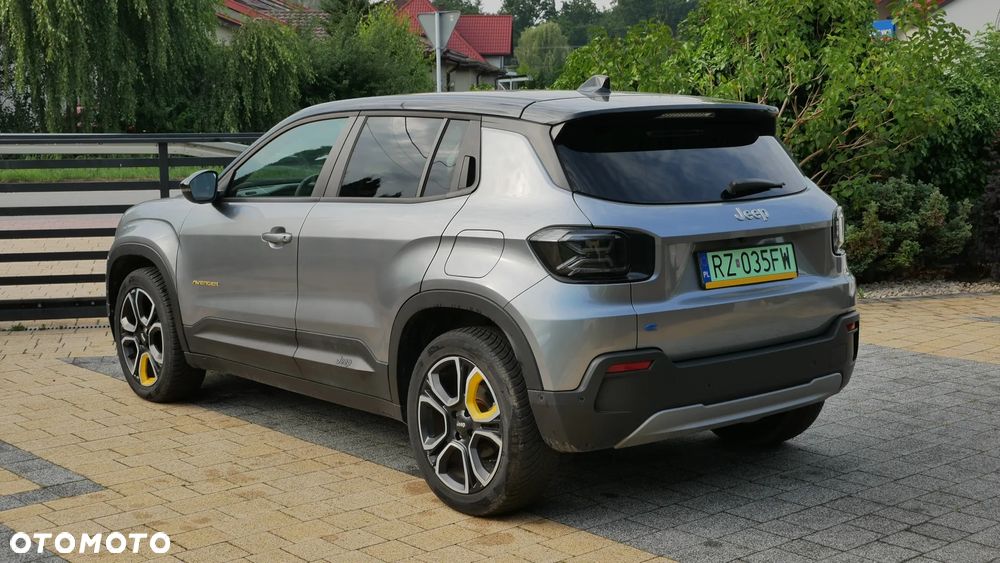 Jeep Avenger Summit+ - 4