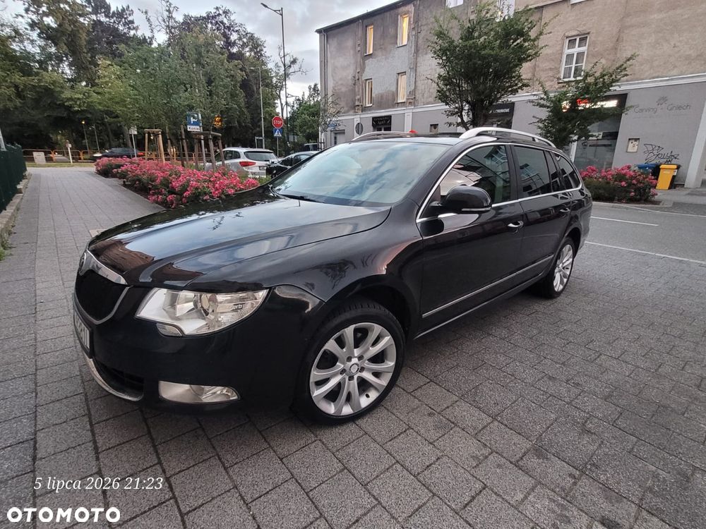 Skoda Superb 2.0 TDI Family DSG - 4