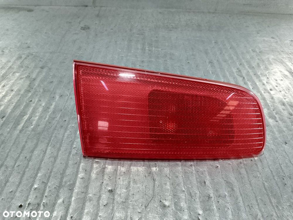 LAMPA TYLNA LEWA W KLAPE MAZDA 2 ( 03-07 ) 2NE964835-01 - 1