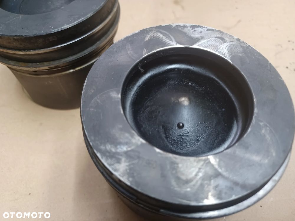 TŁOK BMW MINI R60 1.6 D  N47C16A   78L65 - 2