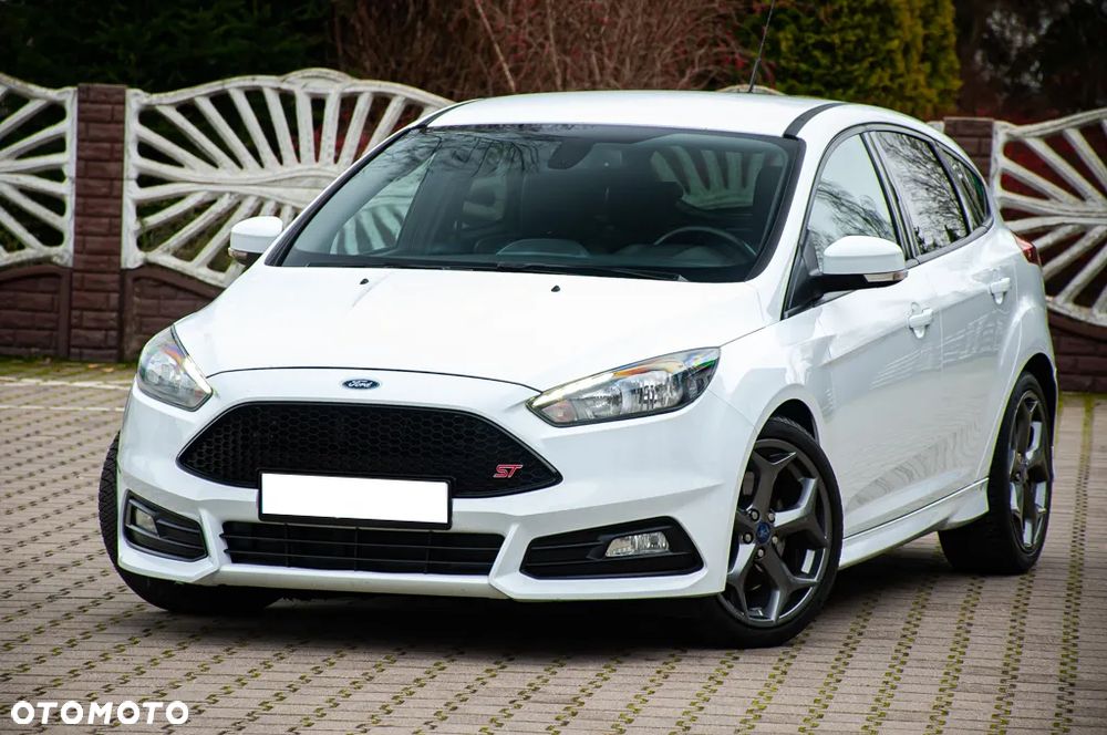 Ford Focus 2.0 TDCi ST mit Leder-Exclusiv-Paket - 2