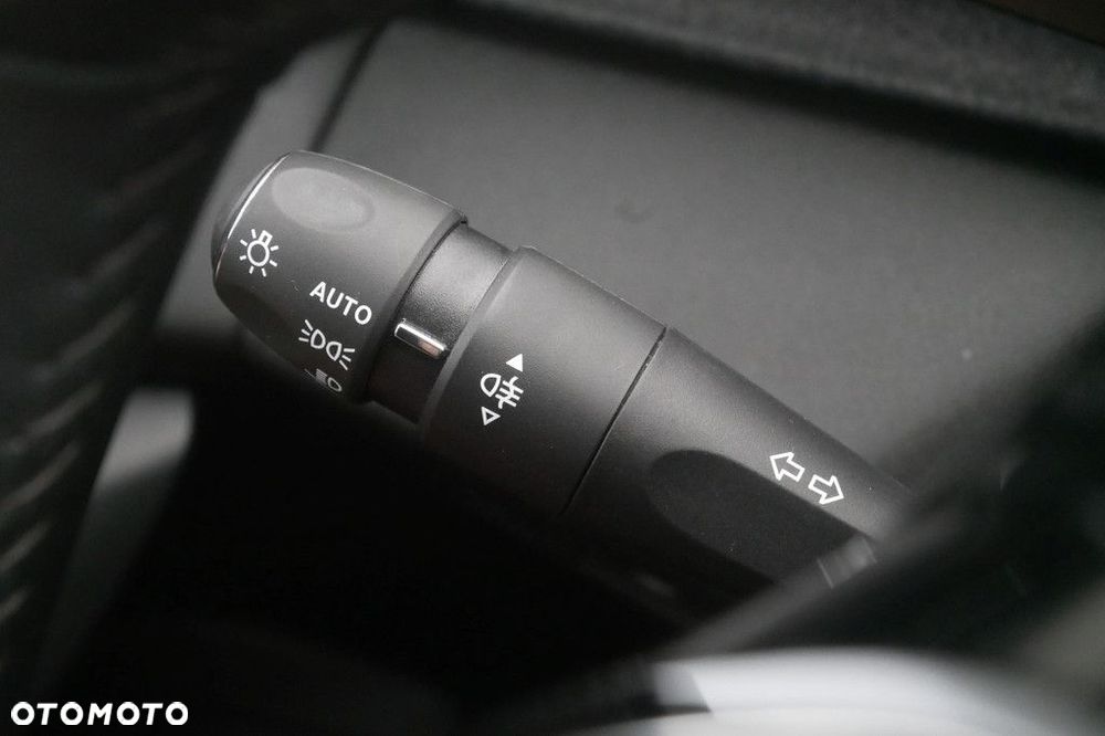 Peugeot 308 - 25