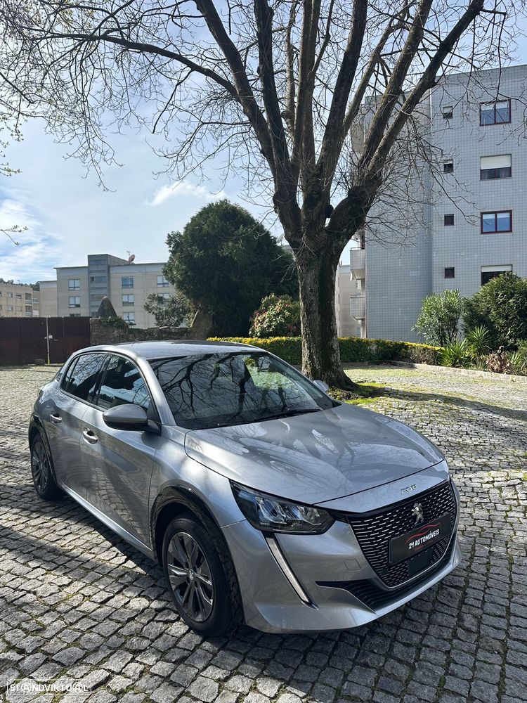 Peugeot e-208 Allure - 4