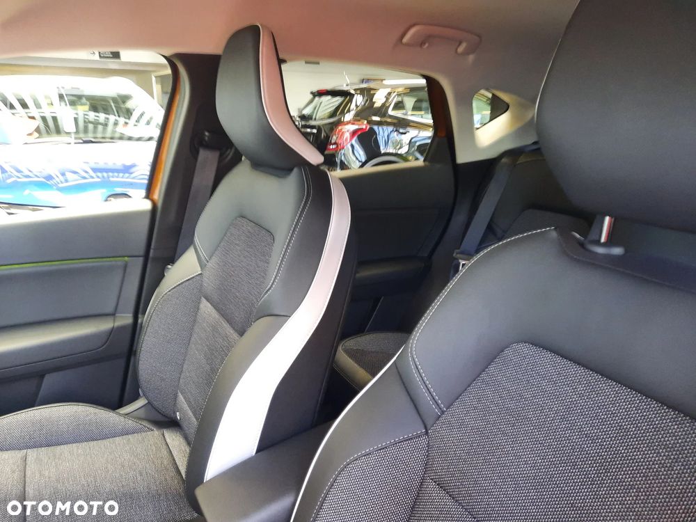 Renault Captur 1.3 TCe Intens EDC - 30