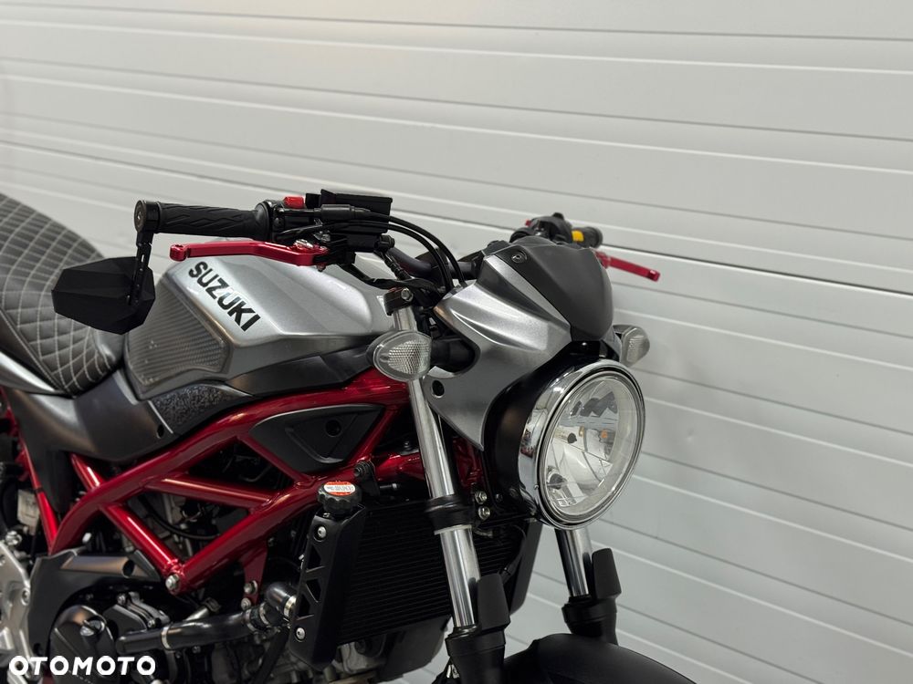 Suzuki SV - 9