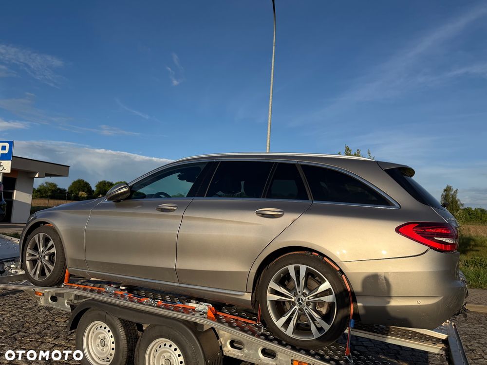 Mercedes-Benz Klasa C 220 d 4Matic 9G-TRONIC Night Edition - 26