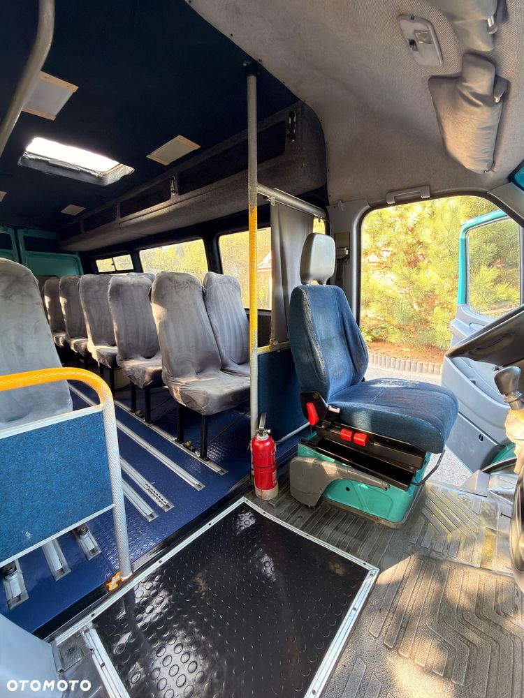 Mercedes-Benz Sprinter - 5