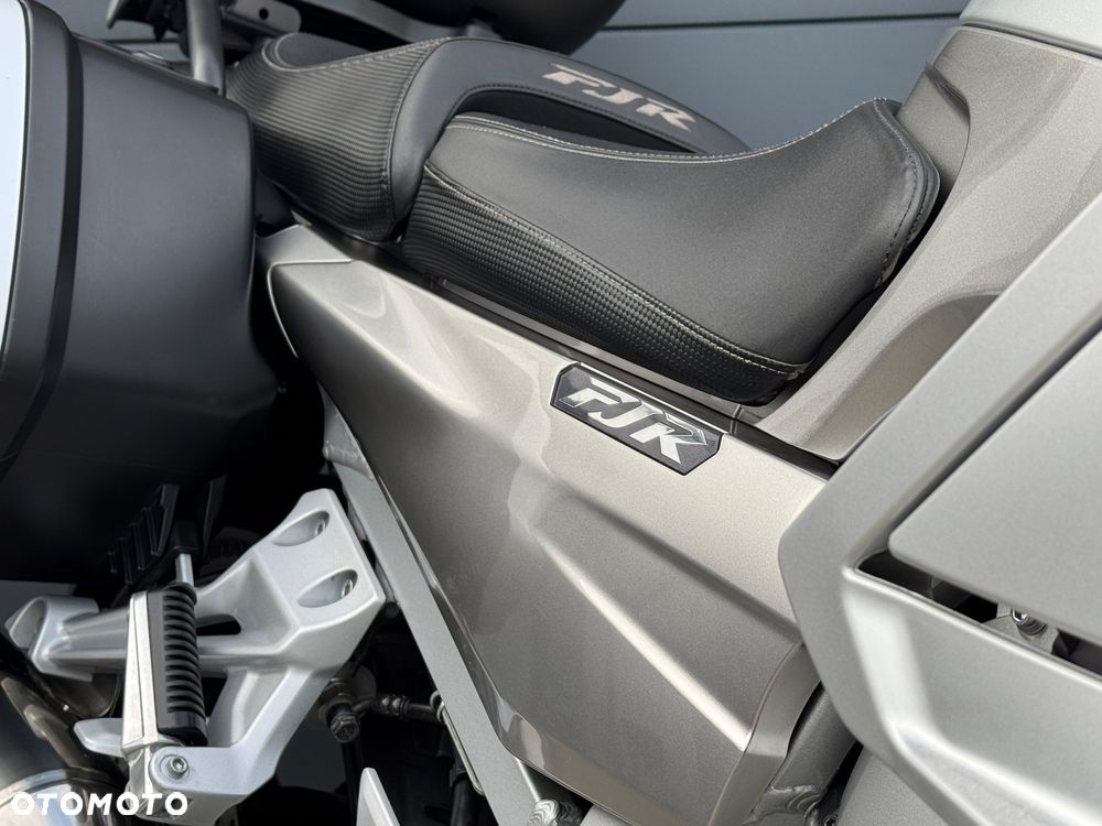 Yamaha FJR - 13